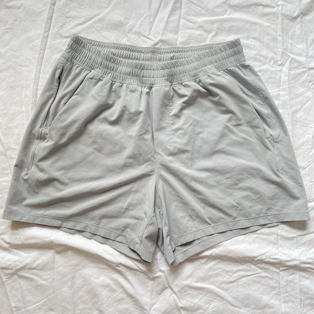 Lululemon Men's Lt. Grey PaceBreaker Lined Shorts, 7" Inseam, Drawstring, Size L